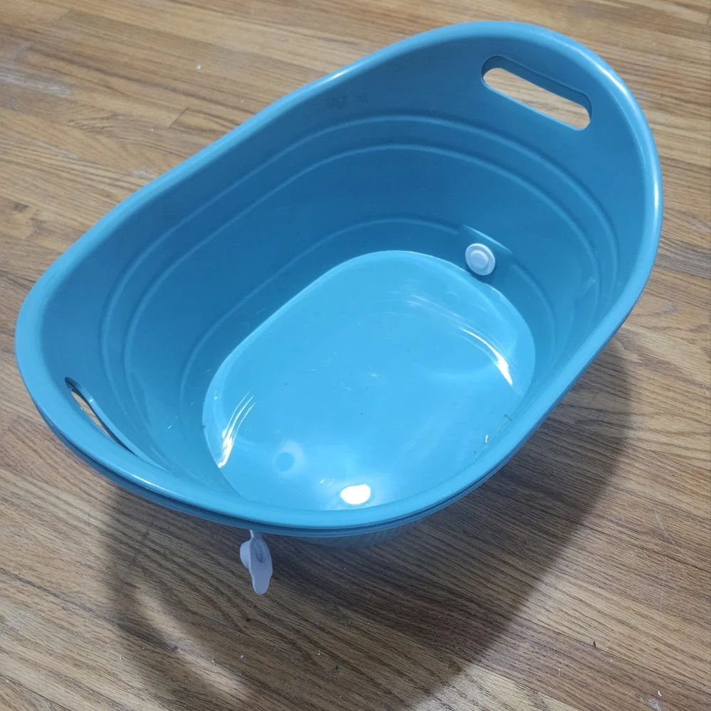 Set of 2 Beverage Tubs blue with handles and white plug to drain melted ice NEW